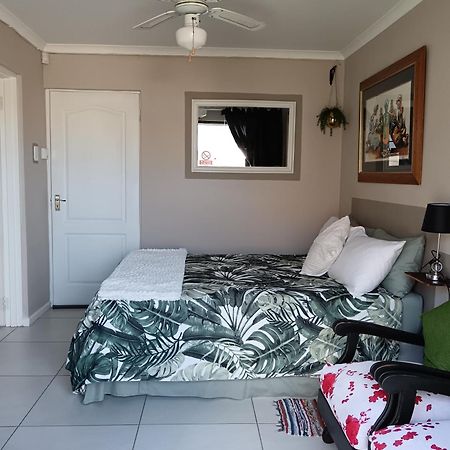 Studio On Fairway Apartment Langebaan Bagian luar foto