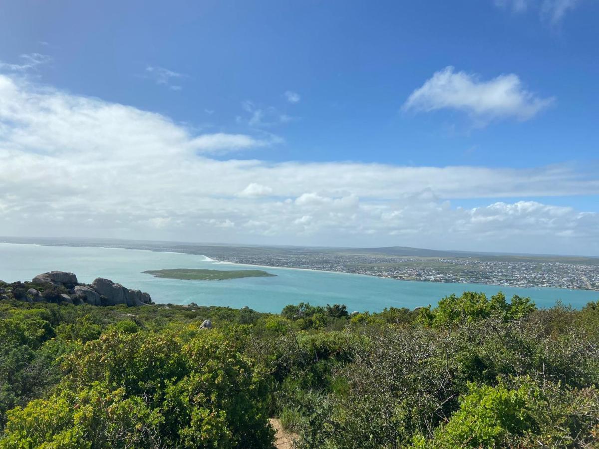 Studio On Fairway Apartment Langebaan Bagian luar foto