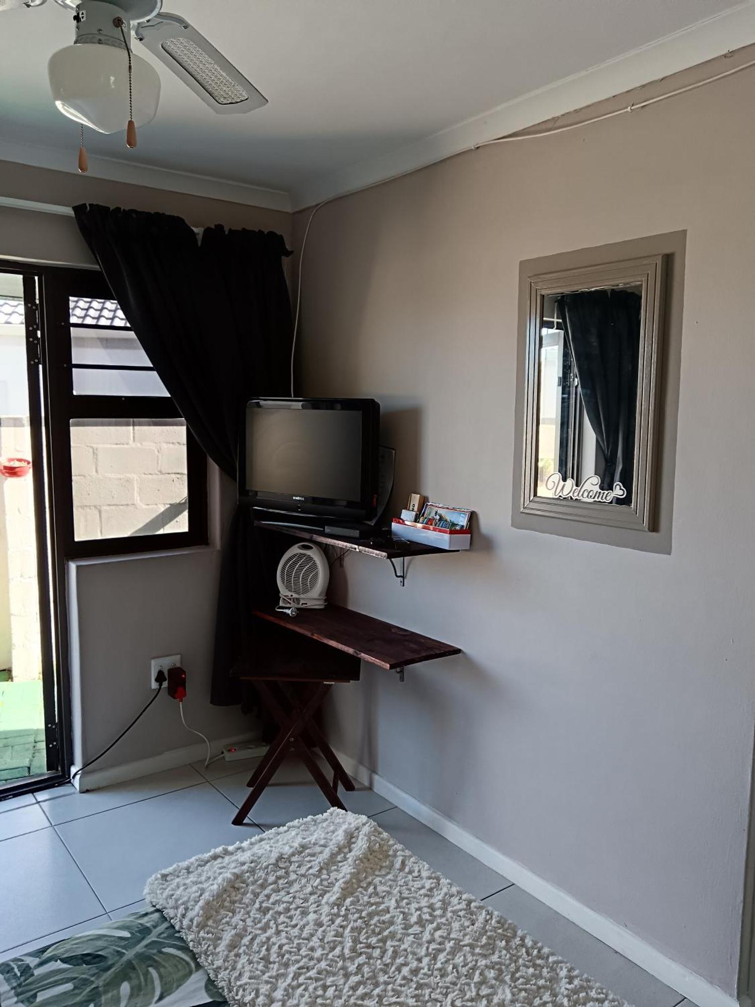 Studio On Fairway Apartment Langebaan Bagian luar foto